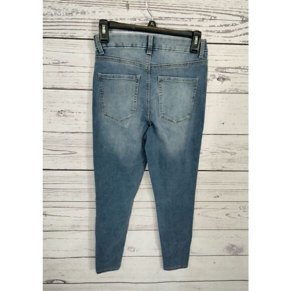 New without tags. No boundaries" woman's jeans - Picture 3 of 10